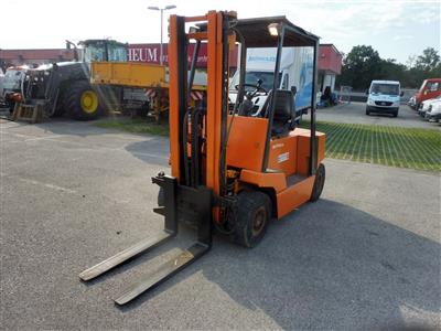 Gabelstapler "Still DFG 2/7002", - Fahrzeuge und Technik