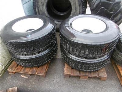 4 LKW Reifen auf Stahlfelgen, - Macchine e apparecchi tecnici
