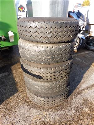5 Reifen "Michelin" mit Felgen, - Fahrzeuge und Technik