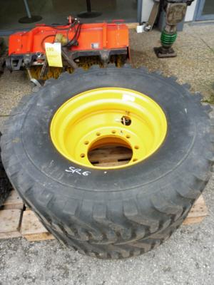 2 Reifen mit Felgen für Bagger, - Fahrzeuge und Technik