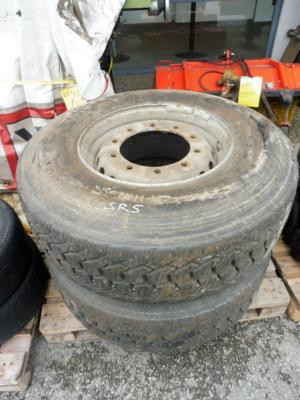2 Reifen mit Felgen für LKW, - Fahrzeuge und Technik