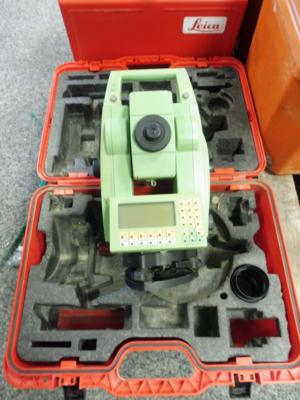 Tachymeter "Leica TCRP 1103", - Fahrzeuge und Technik
