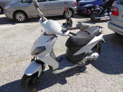 Moped "Aprilia Piaggio Sportcity One 50", - Macchine e apparecchi tecnici