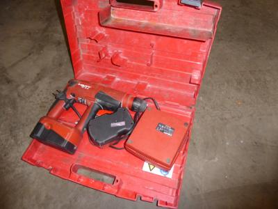 Schlagbohrmaschine "Hilti TE2-A", - Cars and vehicles Magistrat/TIWAG