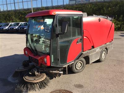 Kehr- und Saugmaschine "Johnston Compact 40" - Cars, construction- and forestry machinery