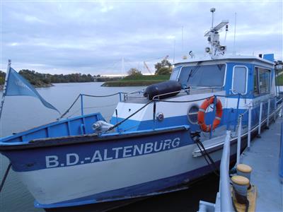 Motorboot bzw. Inspektionsboot "Bad Deutschaltenburg" - Fahrzeuge, Baumaschinen und Forsttechnik