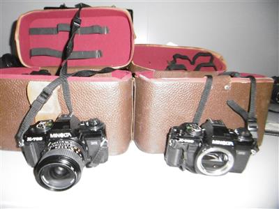 2 Kameras "Minolta X-700", - Motorová vozidla a technika
