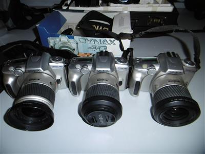 3 Kameras "Minolta Dynax 40", - Motorová vozidla a technika