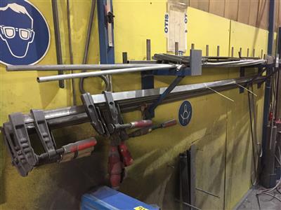 8 Stück Metall-Schraubzwingen - Metalworking and polymer processing machines, workshop equipment