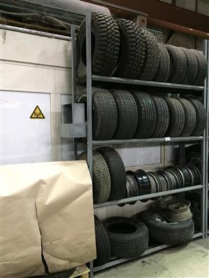 Reifenregal - Metall- und Kunststoffbearbeitende Maschinen, Werkstätteneinrichtung und Rohmaterial