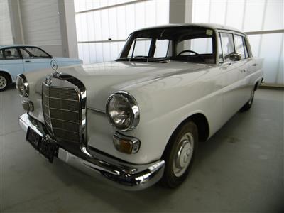 PKW "Mercedes Benz 200D", - Cars and vehicles