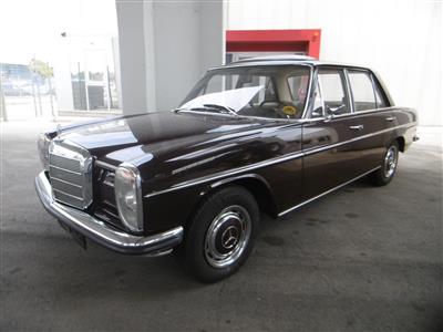 PKW "Mercedes Benz 220 D", - Cars and vehicles