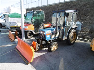 Traktor "ISEKI TE 3210F Allrad" - Macchine e apparecchi tecnici