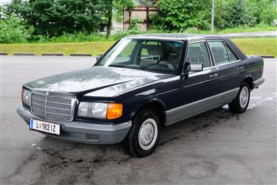 PKW "Mercedes-Benz 280 SE", - Cars and vehicles