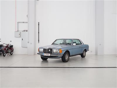PKW "Mercedes-Benz 280CE", - Cars and vehicles