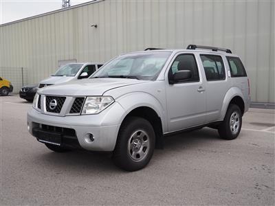 PKW "Nissan Pathfinder", - Cars and vehicles