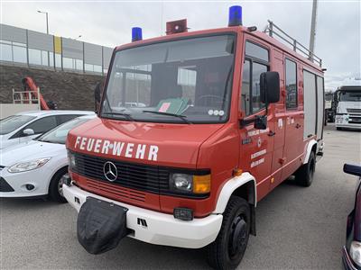 Feuerwehr-Tanklöschfahrzeug "Mercedes 814D" mit geschlossenem Aufbau, - Motorová vozidla a technika