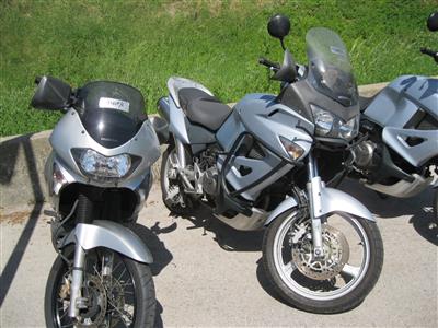Motorrad "Honda Varadero XL 1000 ABS", - Fahrzeuge und Technik