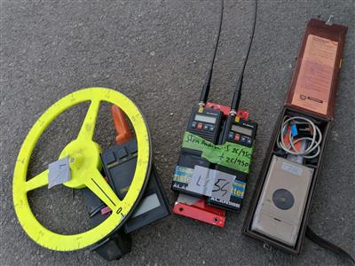 2 Handfunkgeräte "ALAN 98E", 1 Schichtdickenmessgerät und 1 Messrad, - Fahrzeuge und Technik Land NÖ