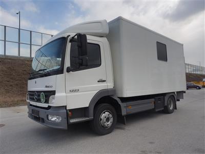 LKW "Mercedes-Benz Atego 1223L" mit Kofferaufbau und Ladebordwand, - Cars and vehicles