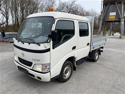 LKW "Toyota Dyna 100 2.5 D-4D 65 Doppelkabine", - Fahrzeuge und Technik