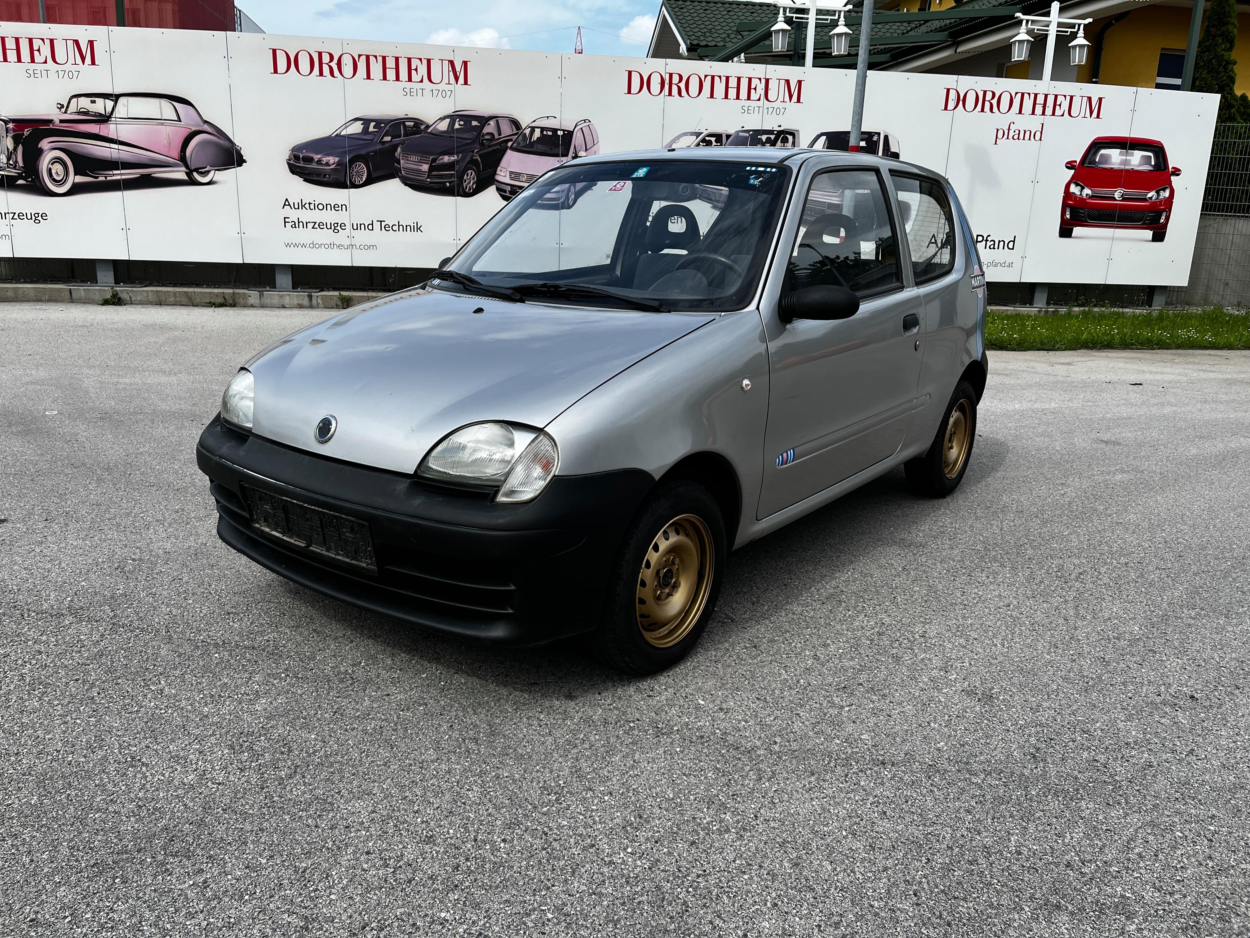 PKW Fiat Seicento Type 187AXC1A 02T, - Fahrzeuge und Technik 2023/06/14 -  Prezzo realizzato: EUR 1.000 - Dorotheum