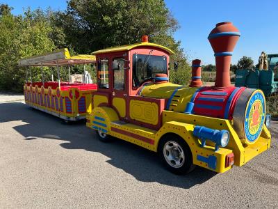 Bummelzug "STS Fun Train 4 x 4" mit 2 Anhhänger, - Fahrzeuge und Technik