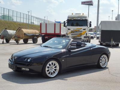 PKW "Alfa Romeo Spider 3.0 Twin Spark V6 L Cabriolet", - Fahrzeuge und Technik