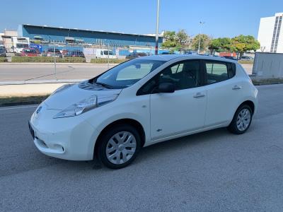 PKW "Nissan Leaf", - Fahrzeuge und Technik