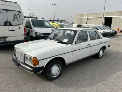 PKW "Mercedes-Benz 200", - Cars and vehicles