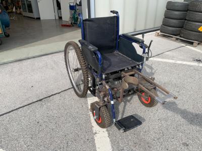 Rollstuhl mit Benzinmotor, - Fahrzeuge und Technik