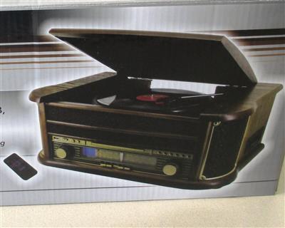 Nostalgie Stereo Radio Soundmaster Classic Line, - Fundgegenstände der Österreichischen Post AG