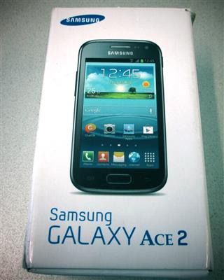 Smartphone "Samsung Galaxy Ace 2", - Postfundstücke