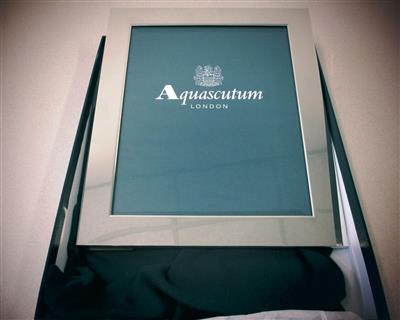 Stehbilderrahmen "Aquascutum", - Postfundstücke