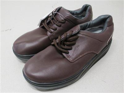Paar Schuhe "MBT", - Postal Service - Special auction