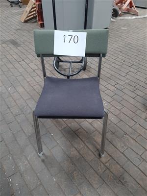 2 Sessel, - EVN-Büromöbel