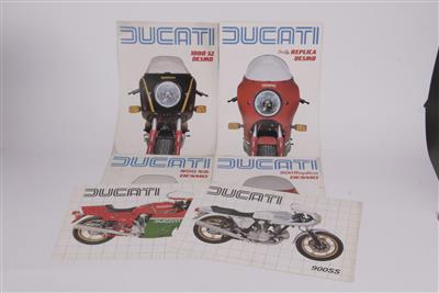 Ducati - Klassische Fahrzeuge und Automobilia