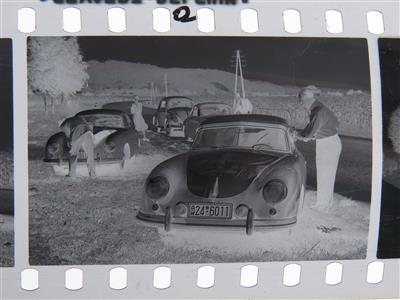 Volkswagen und Porsche S/W Foto-Negativfilm - CLASSIC CARS and Automobilia
