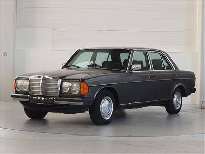 1984 Mercedes-Benz 300 D - Classic cars, youngtimers, restoration objects