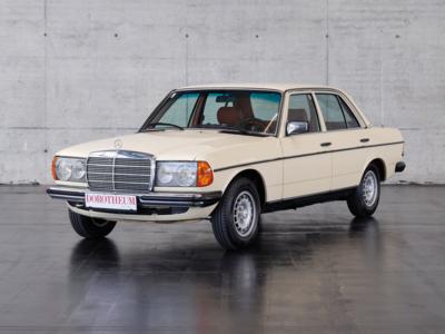 1979 Mercedes-Benz 200 - Klassische Fahrzeuge
