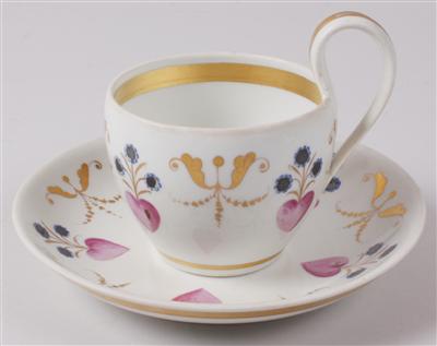 Klassizistische Kaffeetasse mit Untertasse - Kunst, Antiquitäten und Schmuck