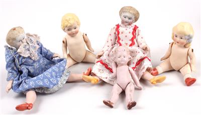 5 kleine Puppen, um 1900 - Kunst, Antiquitäten und Schmuck