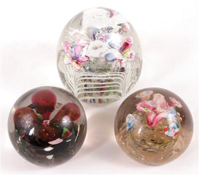 3 Briefbeschwerer (paperweight) - online auction Kunst, Antiquitäten und Schmuck