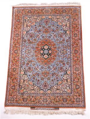 Isfahan-Teppich - online auction Kunst, Antiquitäten und Schmuck