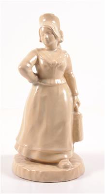 Frau in Tracht - Kunst- und Kunsthandwerk 1900-1950, Schmuck