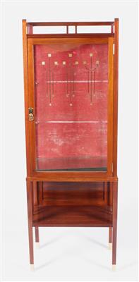 Kleine Vitrine um 1900/20 - Art and Crafts 1900-1950, Jewellery