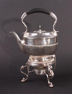 Englische Teekanne mit Rechaud - Jewellery, antiques and art