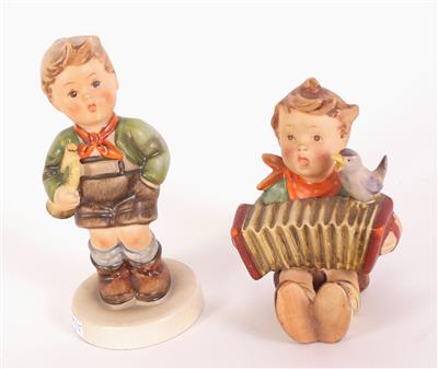 2 Hummelfiguren "Der kleine Musikant/Bandoneonspieler" - Klenoty, umění a starožitnosti