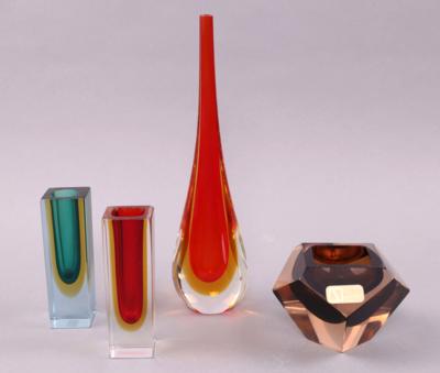 3 Vasen, 1 Zierschale, Murano/Italien, um 1960/70, - Jewellery, antiques and art
