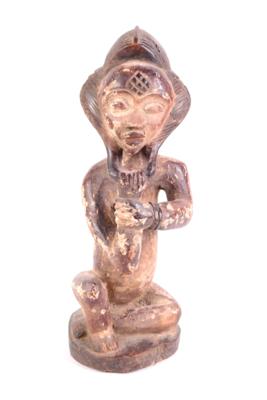 Afikanische sitzene Figur eines Mann - Gioielli, arte e antiquariato